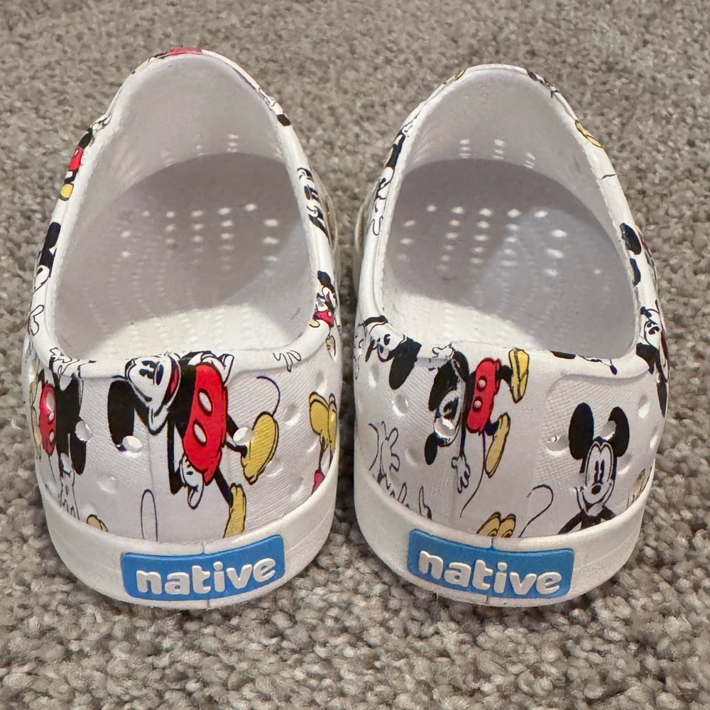Native Disney collab shoes - Picture 3 of 7